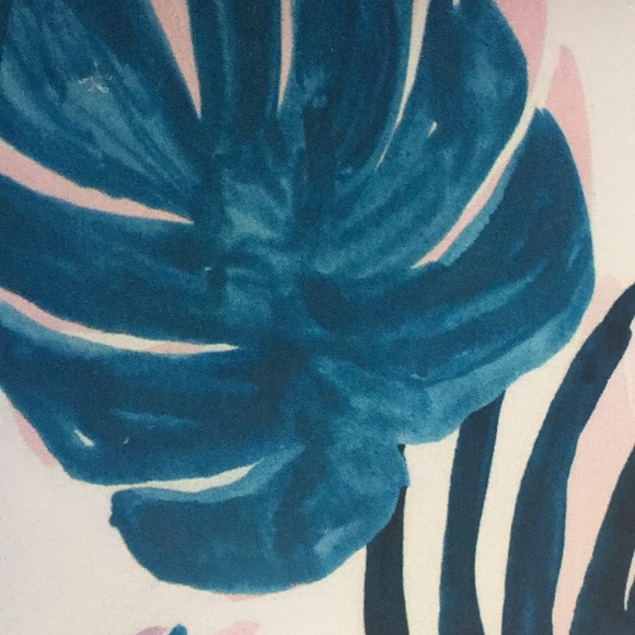 Meet your Posher, Danielle - Picture 1 of 1